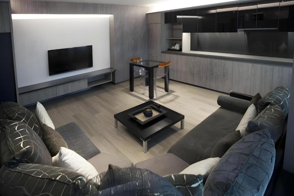M1 North Point Hotel Хонконг Екстериор снимка