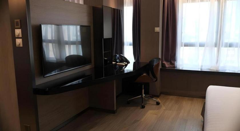 M1 North Point Hotel Хонконг Екстериор снимка